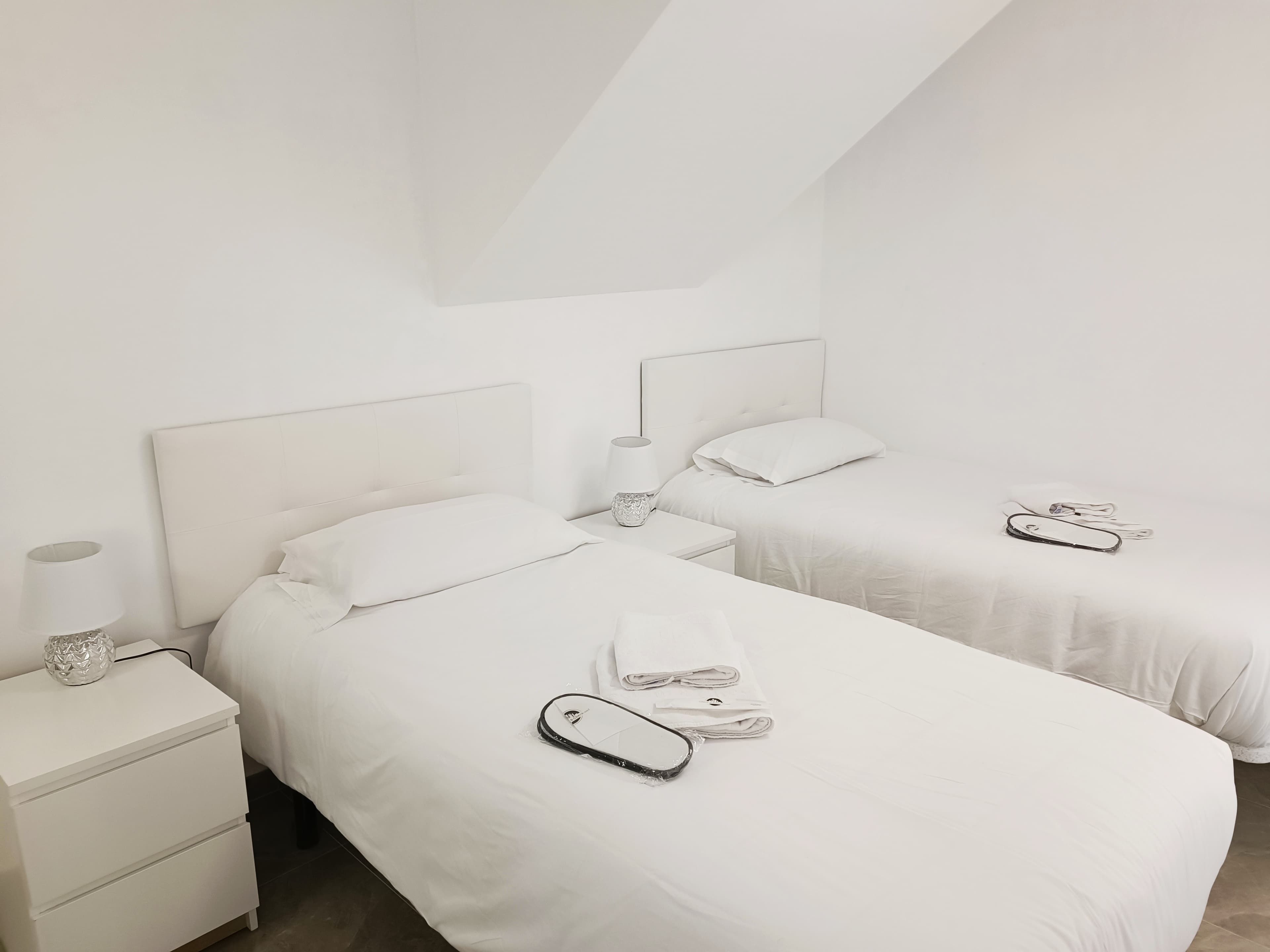 Apartamento reformado para 4 a 130 m de la playa del Bajondillo