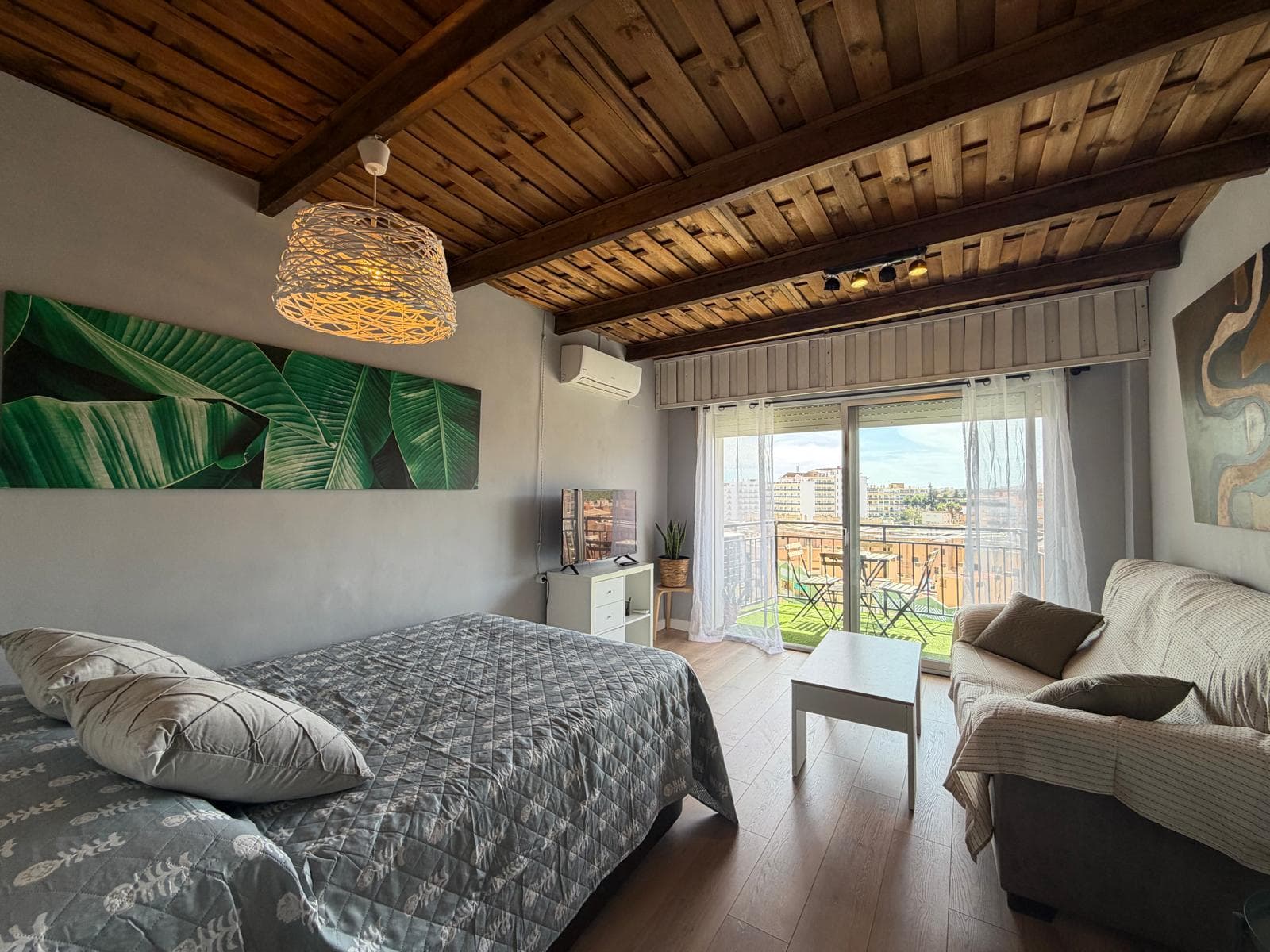 Estudio con terraza y vistas en una planta 10, centro de Torremolinos