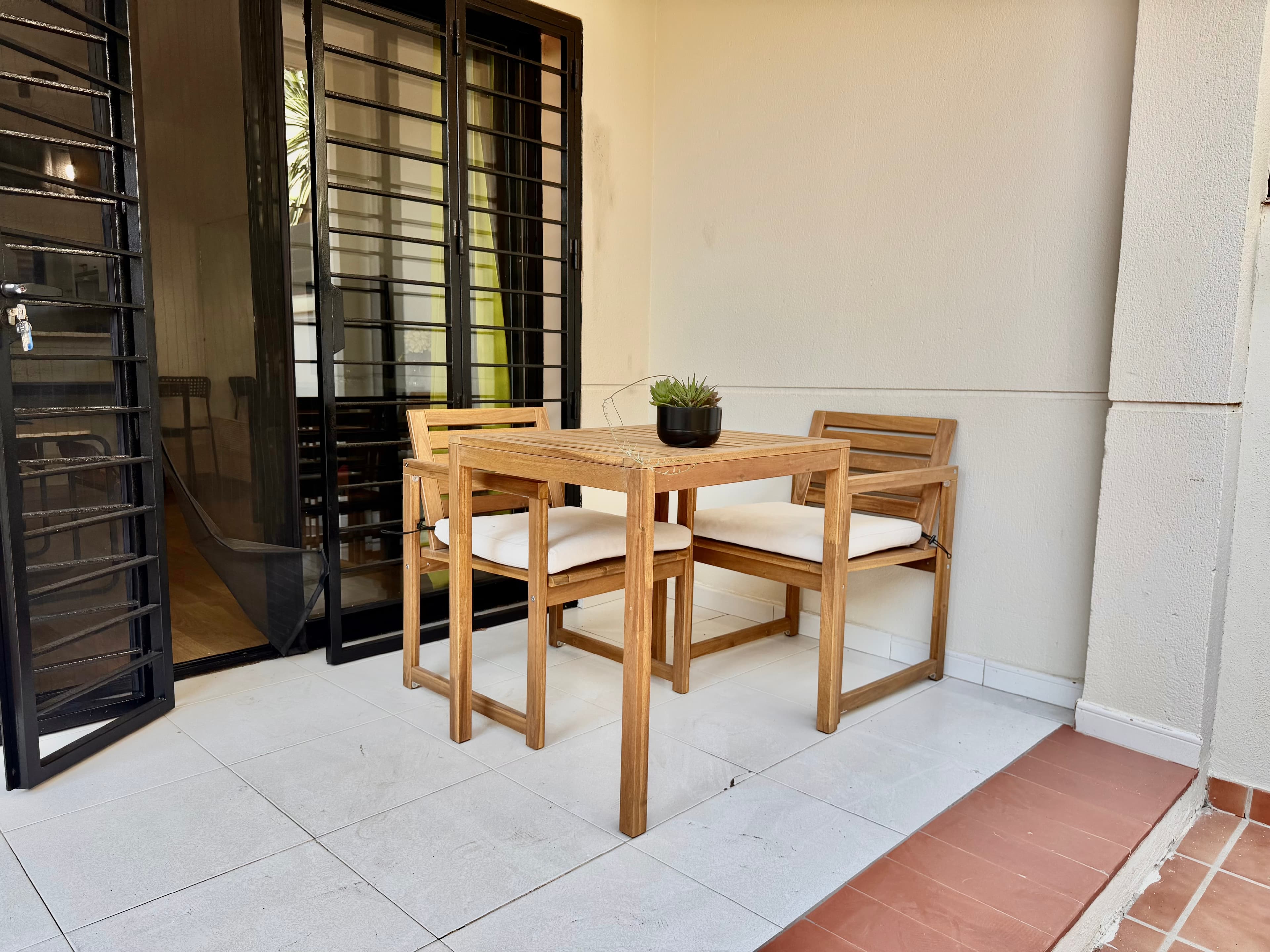 Apartamento en planta baja con terraza privada a 125 m de la playa, La Colina