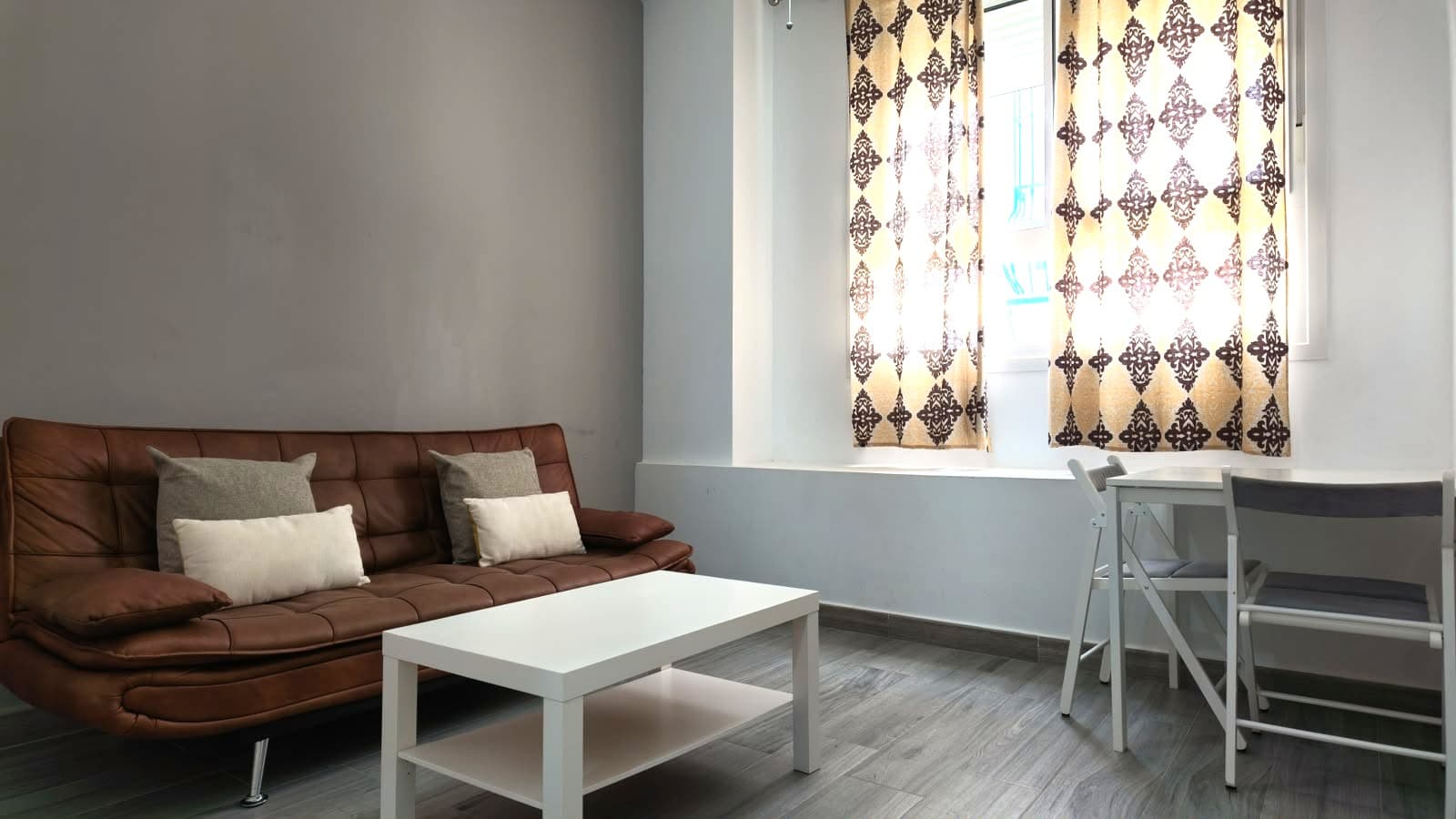 Estudio a estrenar a 130 m de la playa del Bajondillo, Torremolinos